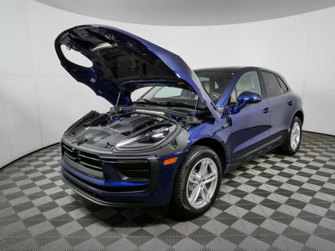 New 2026 Porsche Macan AWD/4WD image 35