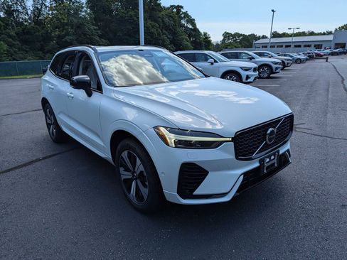 New 2025 Volvo XC60 T8 Plus w/ Protection Package Premier image 2