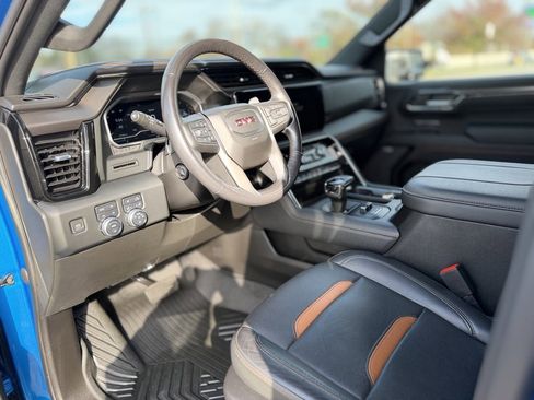 Used 2023 GMC Sierra 1500 AT4 image 16