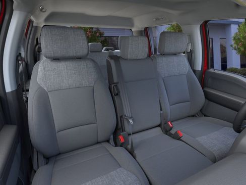 New 2025 Ford F250 XLT w/ Black Appearance Package image 32