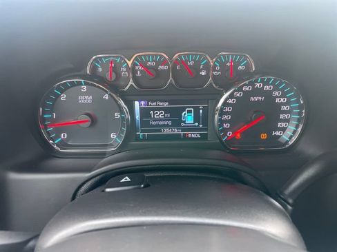 Used 2018 Chevrolet Suburban LT w/ LT Signature Package AWD/4WD image 9