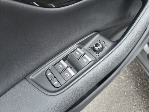 Used 2017 Audi Q7 3.0T Premium Plus w/ Premium Plus Package image 22