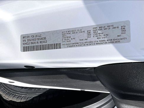 Used 2025 RAM ProMaster 2500 w/ Convenience Group image 34