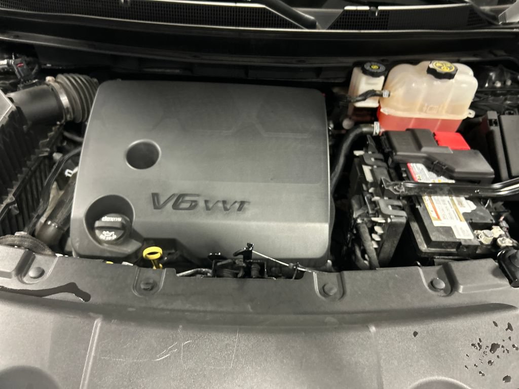 Used 2023 Chevrolet Traverse LT FWD image 27