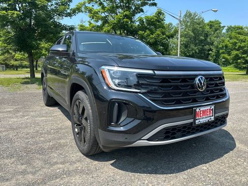 New 2026 Volkswagen Atlas Cross Sport SE AWD/4WD image 5