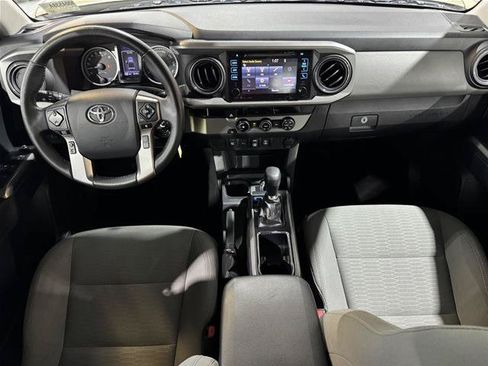Used 2018 Toyota Tacoma SR5 RWD image 21