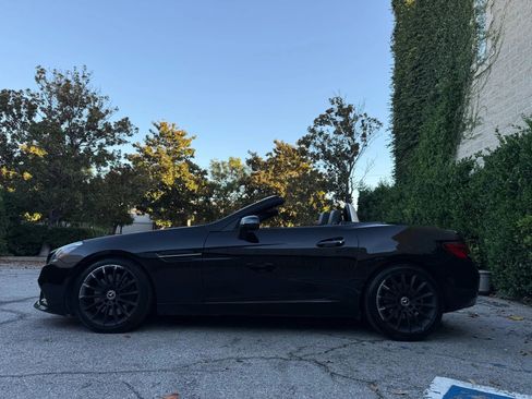 Used 2017 Mercedes-Benz SLC 300 SLC 300 Roadster 2D w/ Premium 2 Package image 2