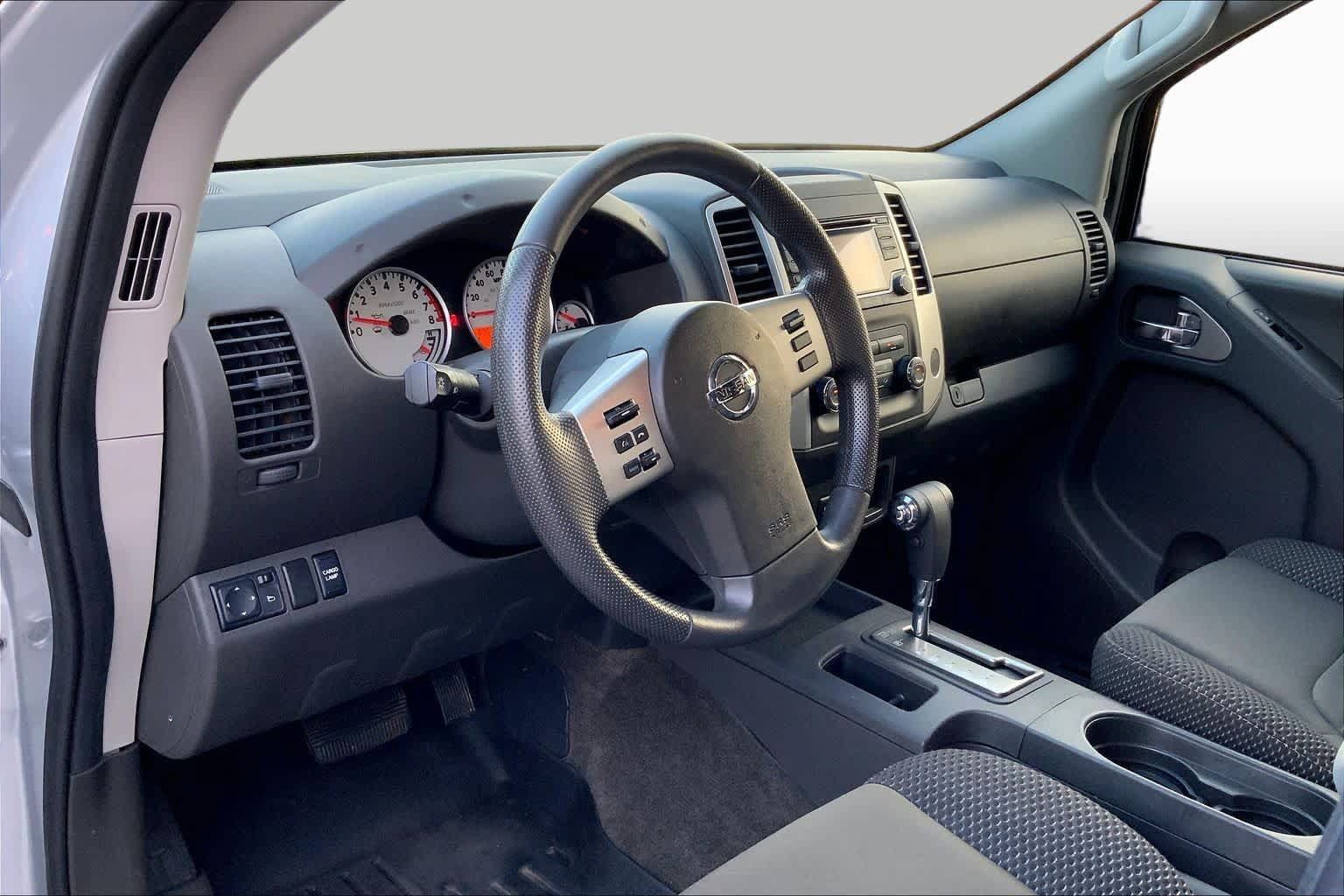 Used 2017 Nissan Frontier Desert Runner RWD image 15