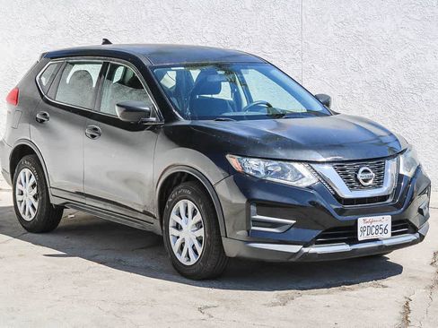Used 2017 Nissan Rogue S AWD/4WD image 3