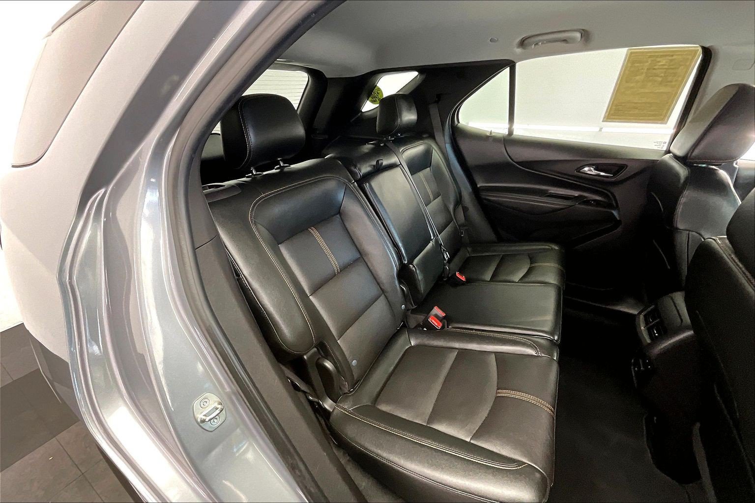 Used 2023 Chevrolet Equinox Premier AWD/4WD image 18