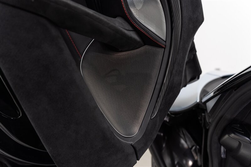 Used 2024 McLaren 750S Spider RWD image 85