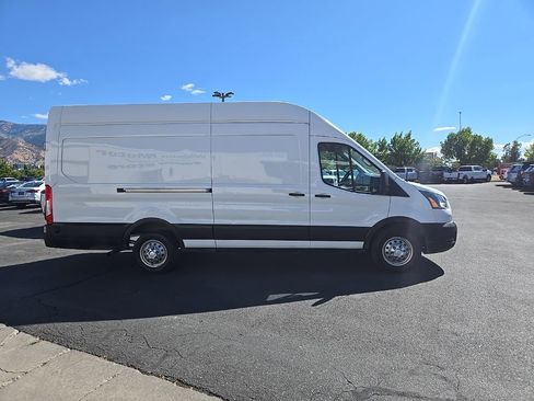Used 2024 Ford Transit 250 148 High Roof Extended AWD image 4