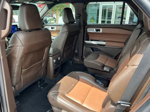 Used 2021 Ford Explorer King Ranch AWD/4WD image 17