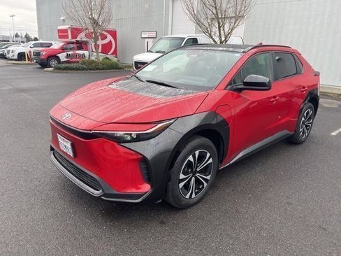 Used 2023 Toyota bZ4X XLE image 1