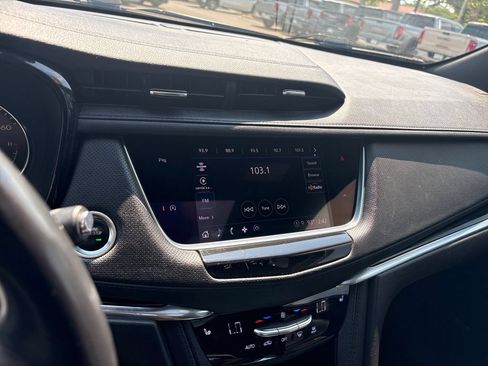 Used 2022 Cadillac XT6 Luxury FWD image 15