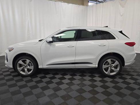 New 2025 Audi Q5 Premium Plus image 3