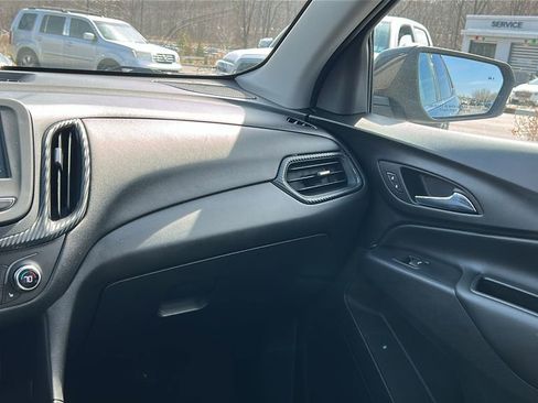 Used 2018 Chevrolet Equinox LT image 25