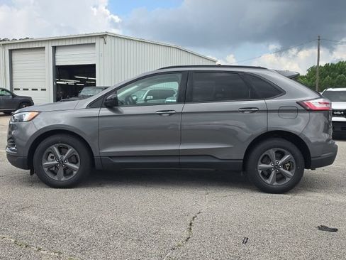 Used 2023 Ford Edge SEL w/ Sport Appearance Package AWD/4WD image 2