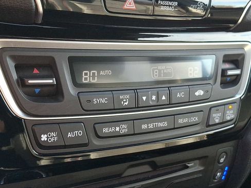 Used 2022 Honda Pilot Black Edition image 17