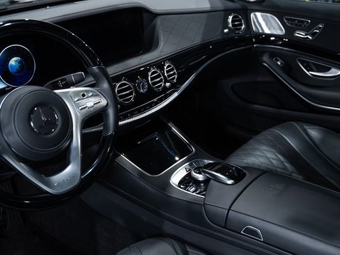 Used 2018 Mercedes-Benz Maybach S 560 4MATIC image 60