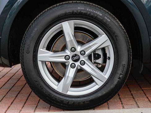 Used 2023 Audi Q5 2.0T Premium w/ Convenience Package image 9