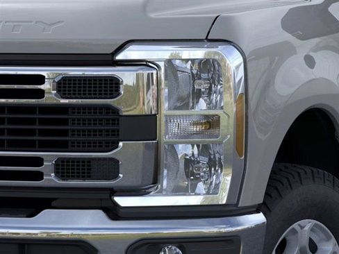 New 2026 Ford F350 XLT w/ 360-Degree Camera Package AWD/4WD image 18