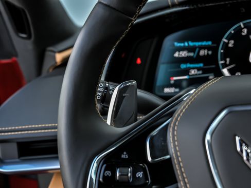 Used 2023 Chevrolet Corvette Stingray Premium Conv w/ Z51 Performance Package RWD image 40