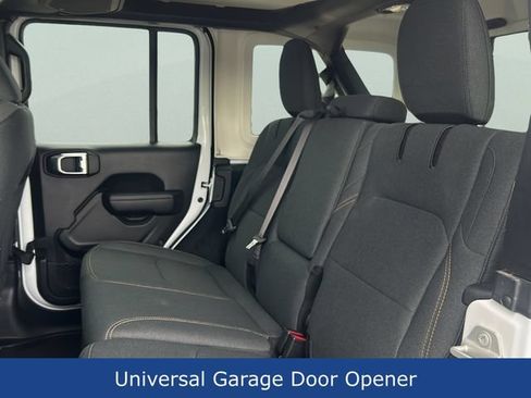 Used 2024 Jeep Wrangler Unlimited w/ Convenience Group AWD/4WD image 17