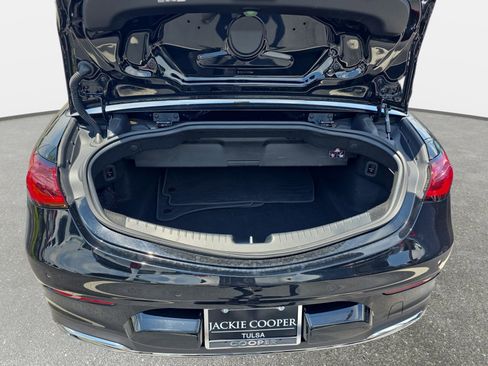 Used 2025 Mercedes-Benz CLE 300 4MATIC Cabriolet image 12