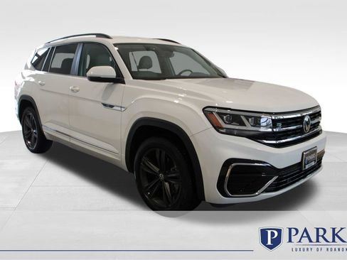 Used 2021 Volkswagen Atlas SE image 1