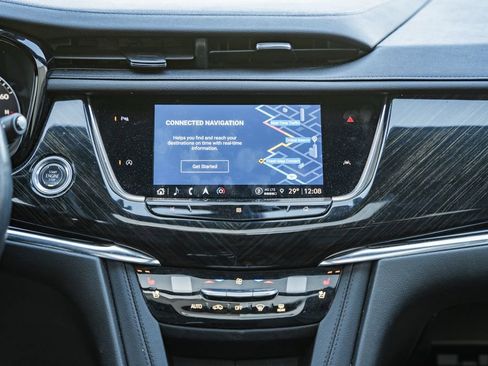 Used 2021 Cadillac XT6 Premium Luxury image 21