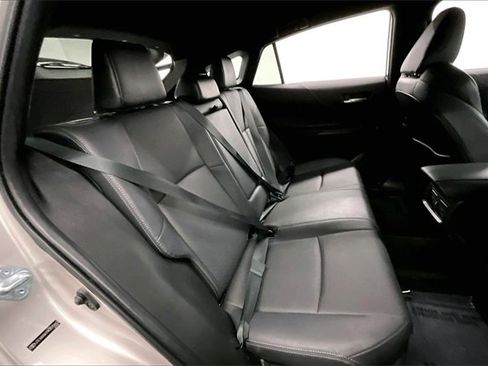 Used 2021 Toyota Venza XLE image 22