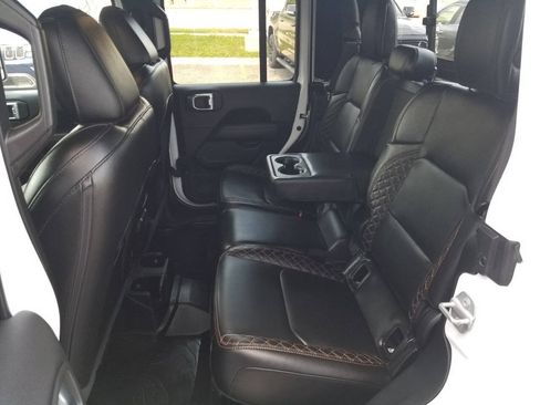 Used 2021 Jeep Gladiator Overland AWD/4WD image 21