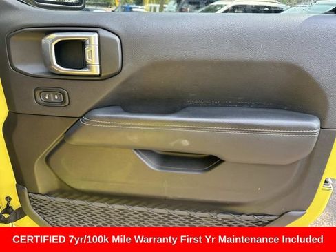 Used 2023 Jeep Wrangler Unlimited Rubicon 4xe w/ Cold Weather Group AWD/4WD image 9
