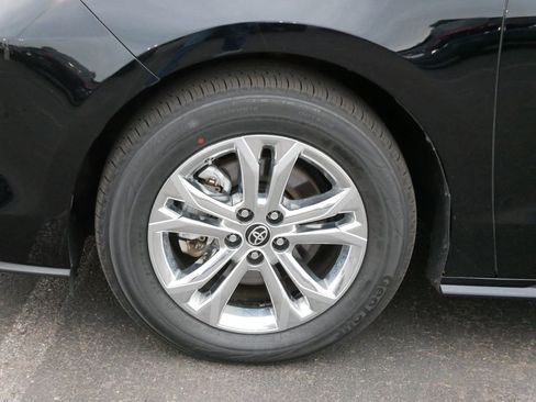 Certified 2022 Toyota Sienna Platinum AWD/4WD image 8