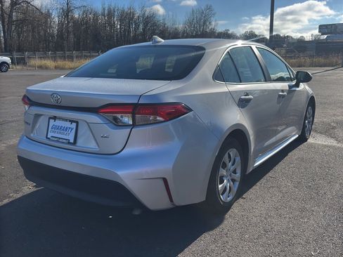 Used 2024 Toyota Corolla LE image 38