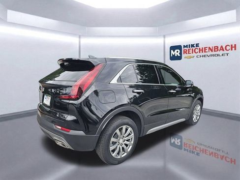 Used 2023 Cadillac XT4 Premium Luxury FWD image 4