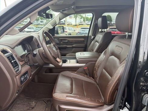 Used 2025 RAM 1500 Limited AWD/4WD image 3