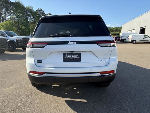 New 2026 Jeep Grand Cherokee Limited RWD image 5