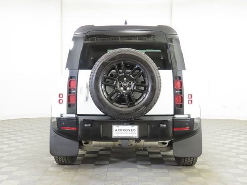 Certified 2023 Land Rover Defender 90 X-Dynamic SE image 6