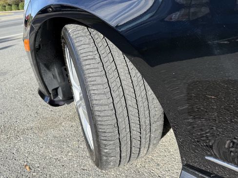 Used 2013 Mercedes-Benz E 350 BlueTEC Sedan image 24