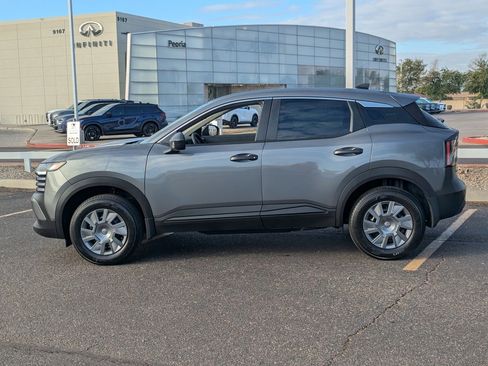 Used 2026 Nissan Kicks S image 3