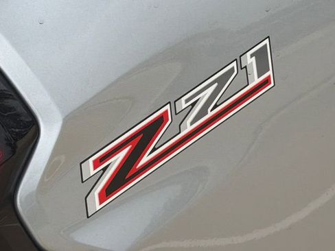Used 2023 Chevrolet Colorado Z71 w/ Z71 Convenience Package 2 AWD/4WD image 9