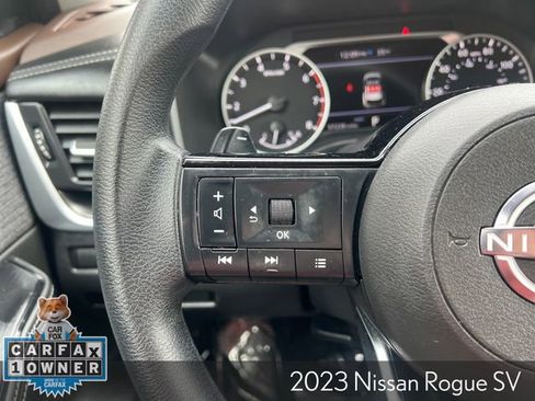 Used 2023 Nissan Rogue SV image 27