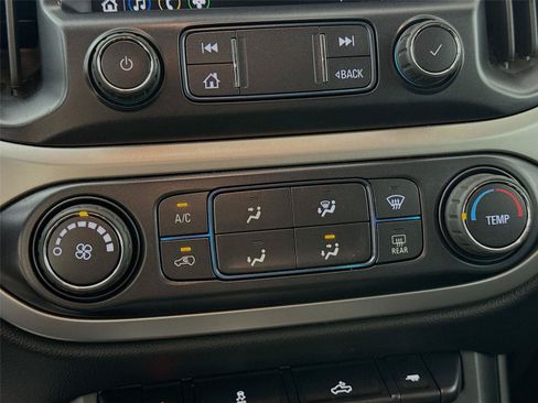 Used 2019 Chevrolet Colorado LT w/ LT Convenience Package AWD/4WD image 9