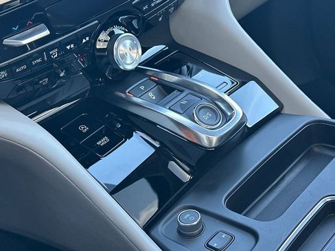 Certified 2026 Acura MDX SH-AWD w/ Technology Package image 24