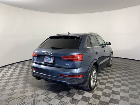 Used 2017 Audi Q3 2.0T Prestige w/ Prestige Package image 3