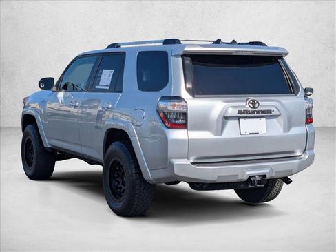 Used 2020 Toyota 4Runner SR5 RWD image 8