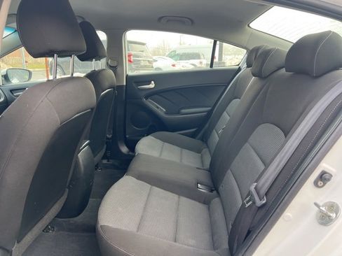 Used 2017 Kia Forte LX image 15
