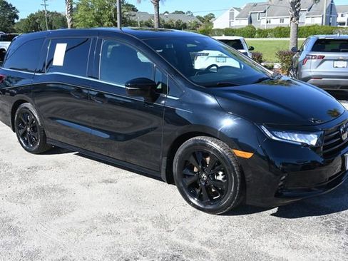 Used 2023 Honda Odyssey Sport image 7